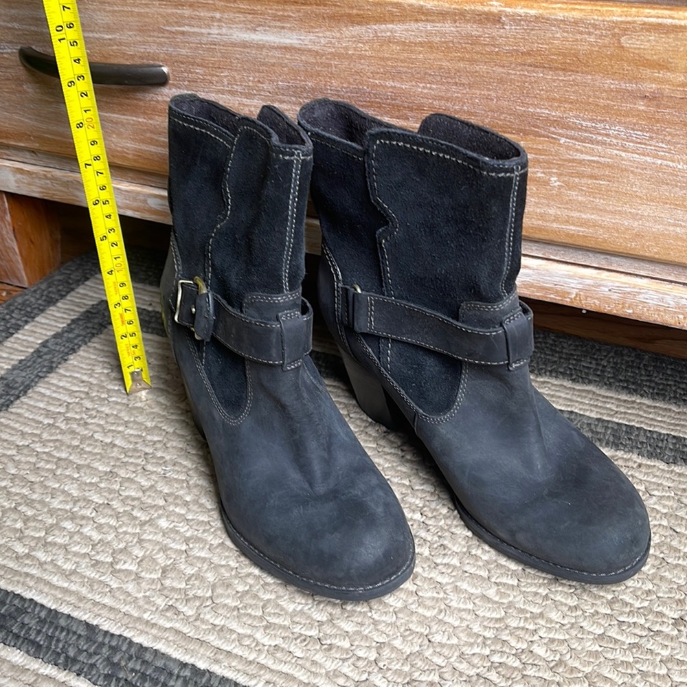 Timberland healed ankle booties